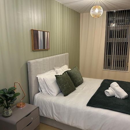 Central Birmingham City Apartment -Smart Tv - Free Parking Onsite Luaran gambar