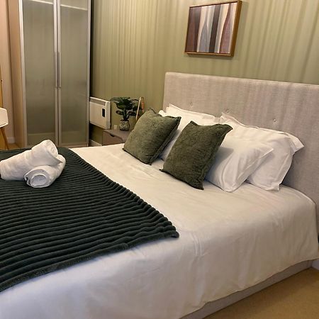 Central Birmingham City Apartment -Smart Tv - Free Parking Onsite Luaran gambar