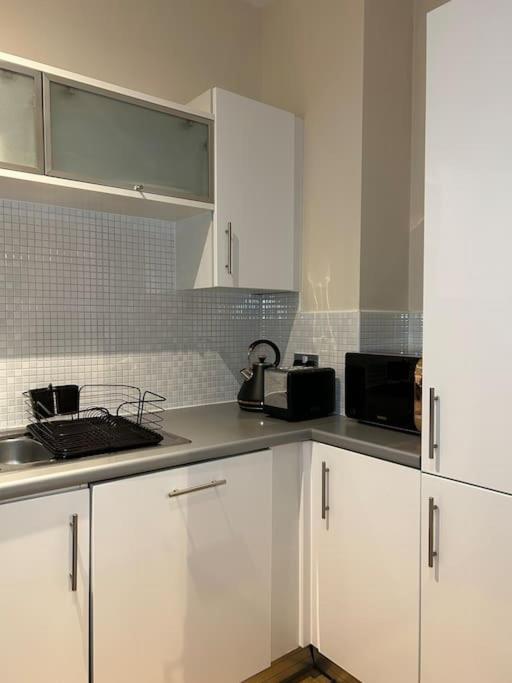Central Birmingham City Apartment -Smart Tv - Free Parking Onsite Luaran gambar