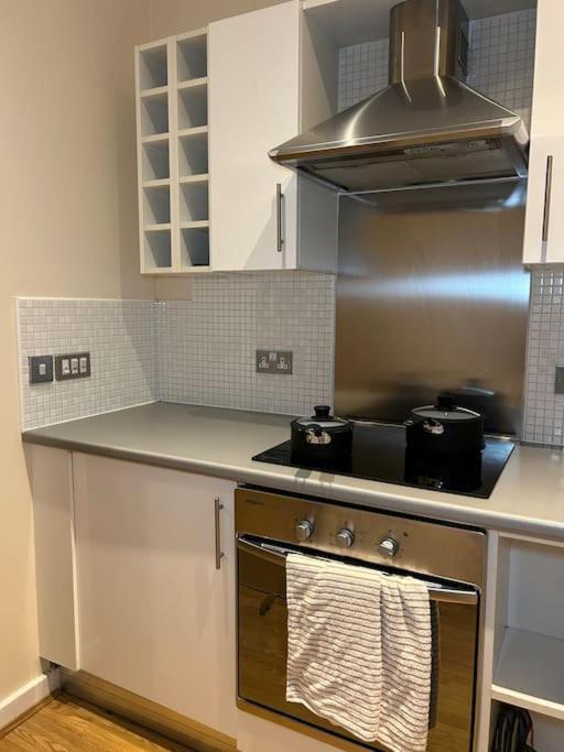 Central Birmingham City Apartment -Smart Tv - Free Parking Onsite Luaran gambar