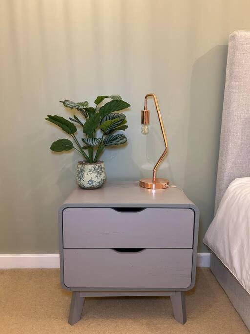 Central Birmingham City Apartment -Smart Tv - Free Parking Onsite Luaran gambar
